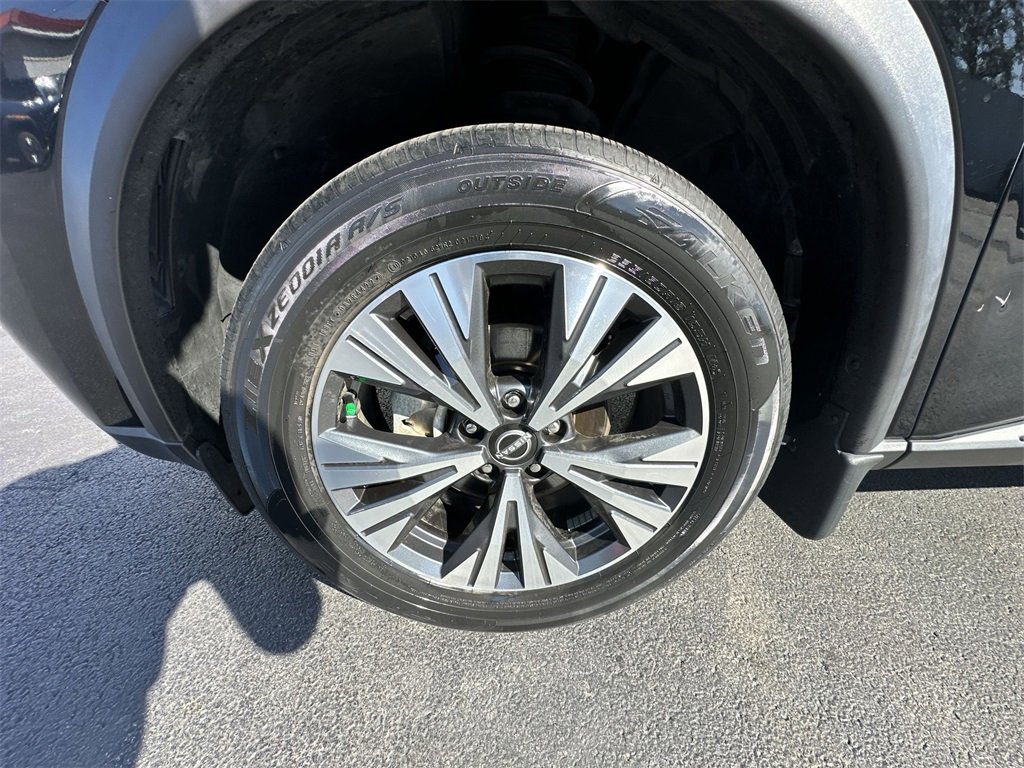 Used 2023 Nissan Rogue SV image 10