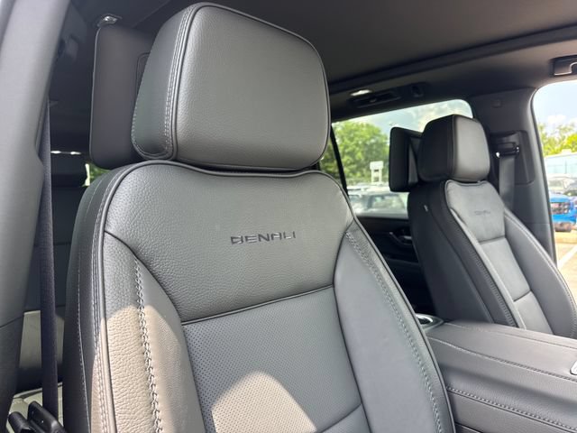 New 2026 GMC Yukon XL Denali w/ Denali Reserve Package AWD/4WD image 31