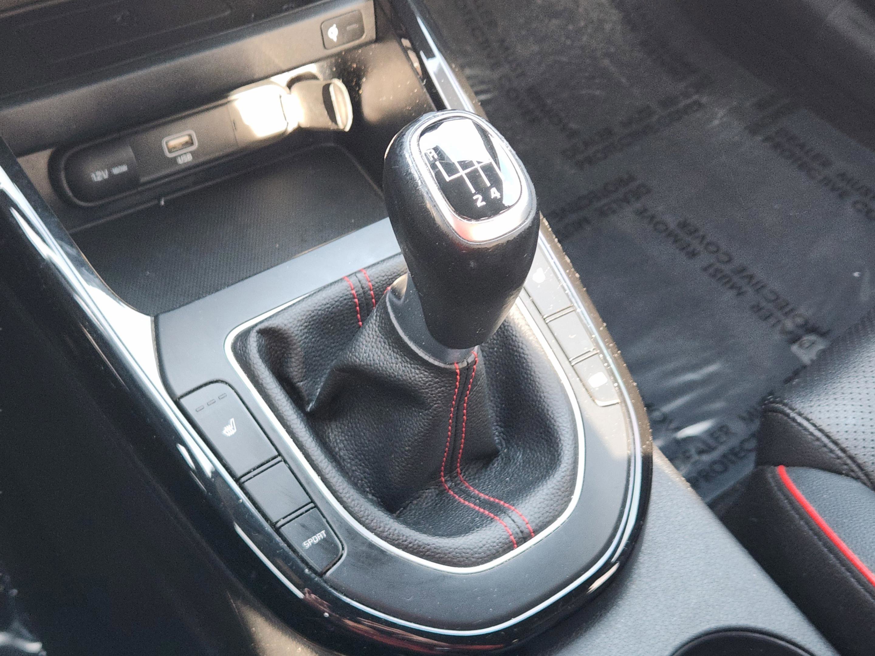 Used 2022 Kia Forte GT image 22