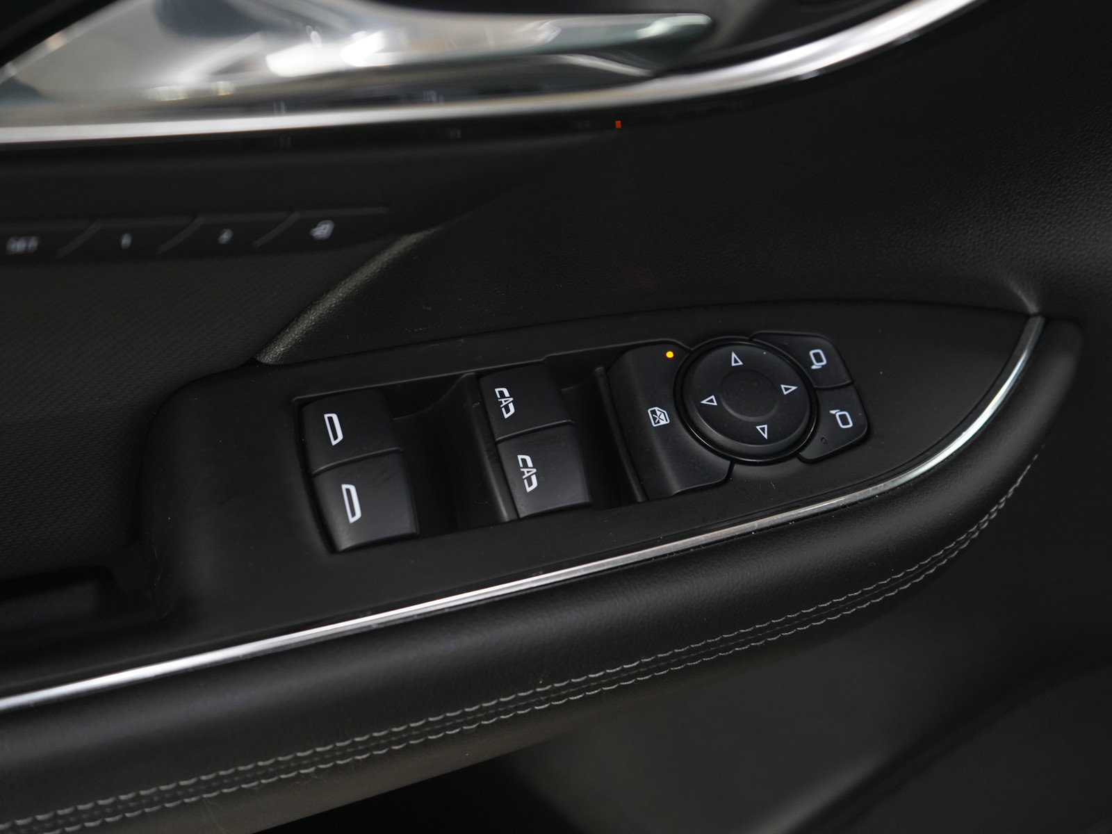 Used 2024 Buick Envision Preferred AWD/4WD image 19