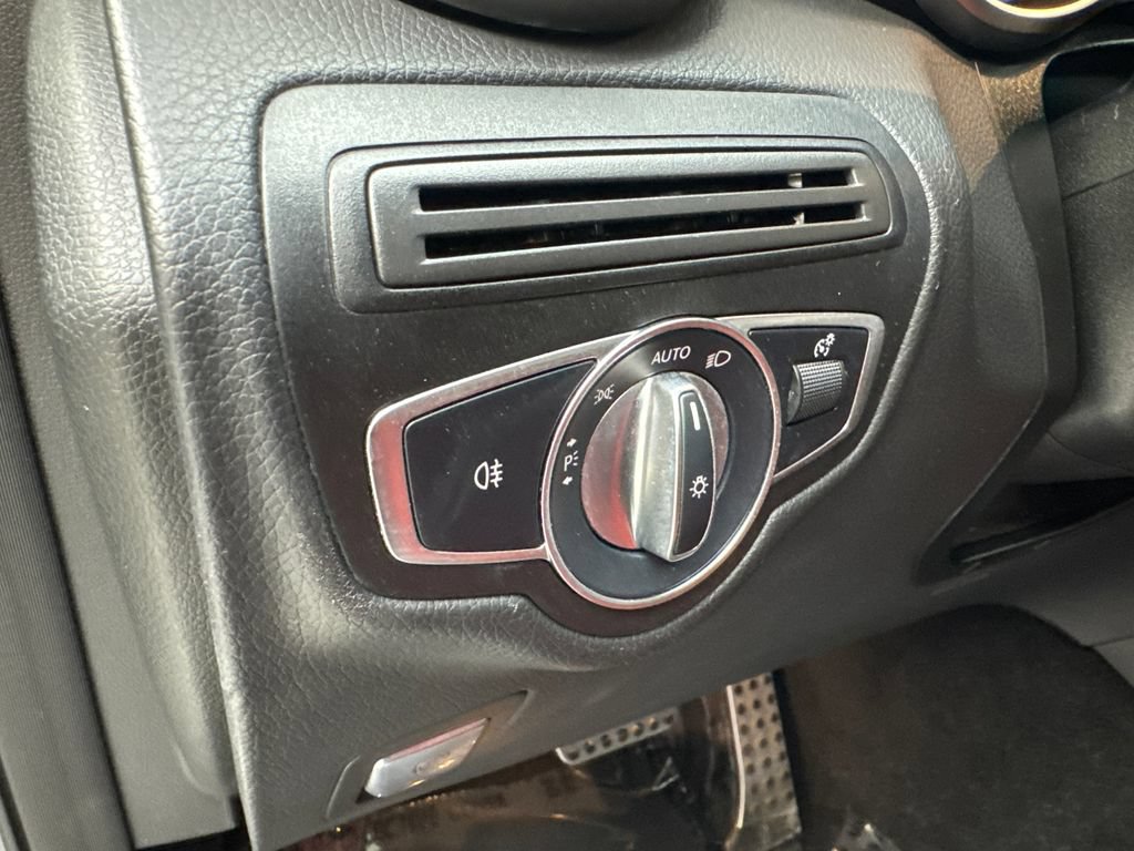 Used 2022 Mercedes-Benz GLC 300 w/ AMG Line image 52