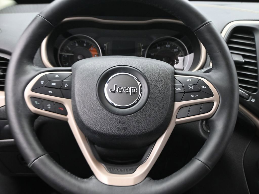 Used 2017 Jeep Cherokee Altitude image 28