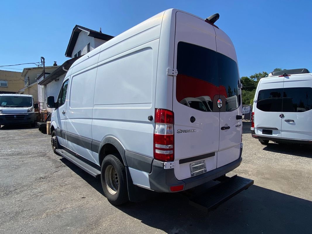 Used 2013 Freightliner Sprinter 3500 image 4