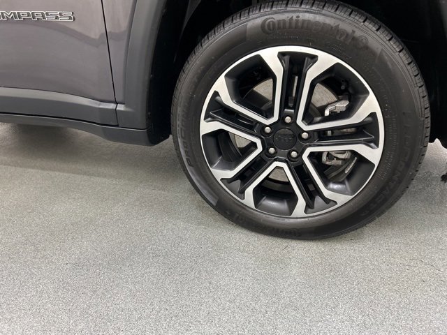 Used 2024 Jeep Compass Limited image 31