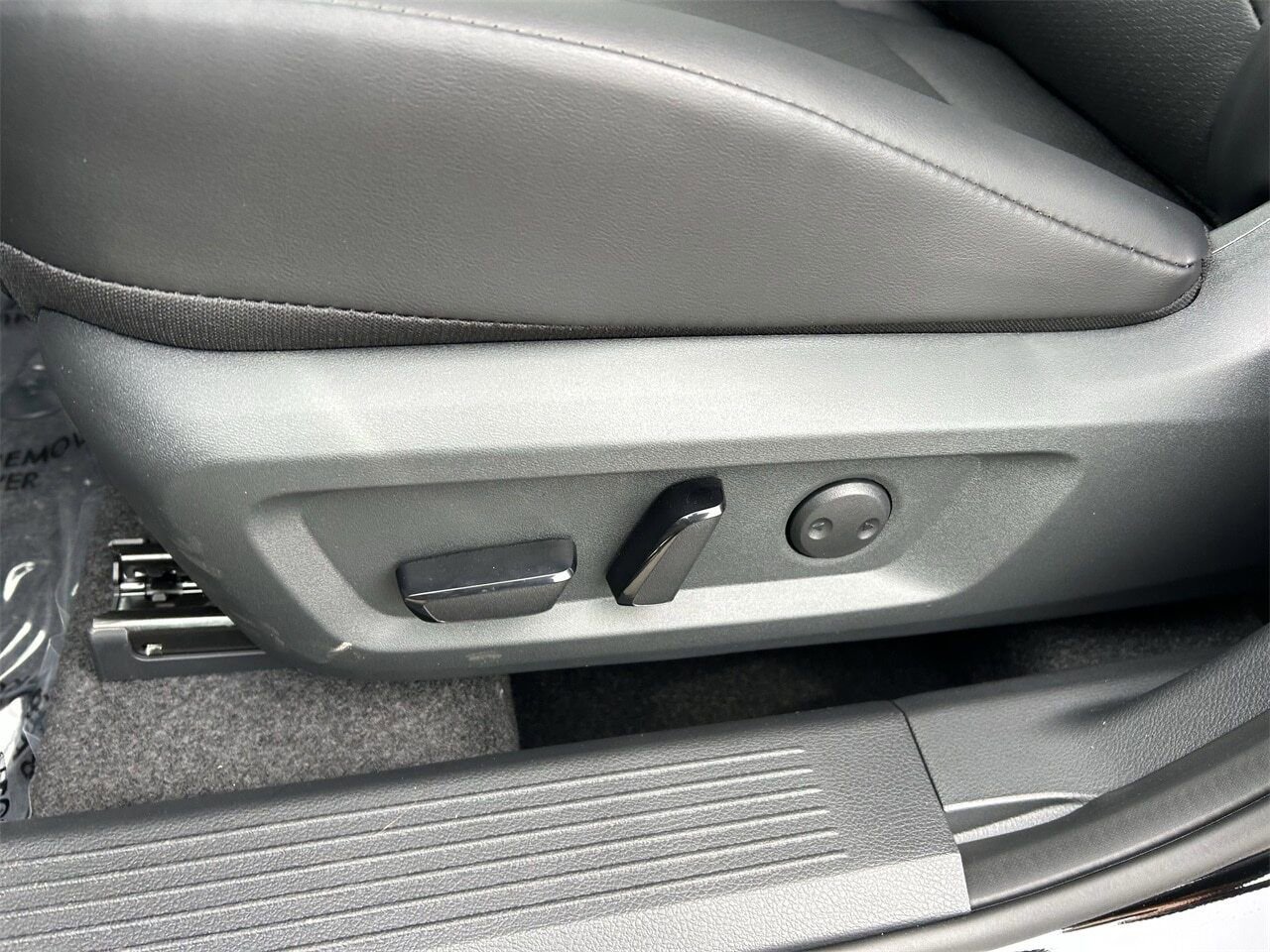 New 2026 Nissan Rogue SV image 31