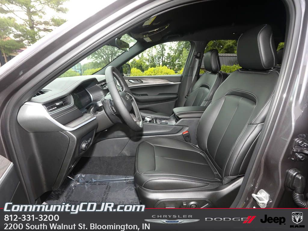 New 2025 Jeep Grand Cherokee Limited image 10