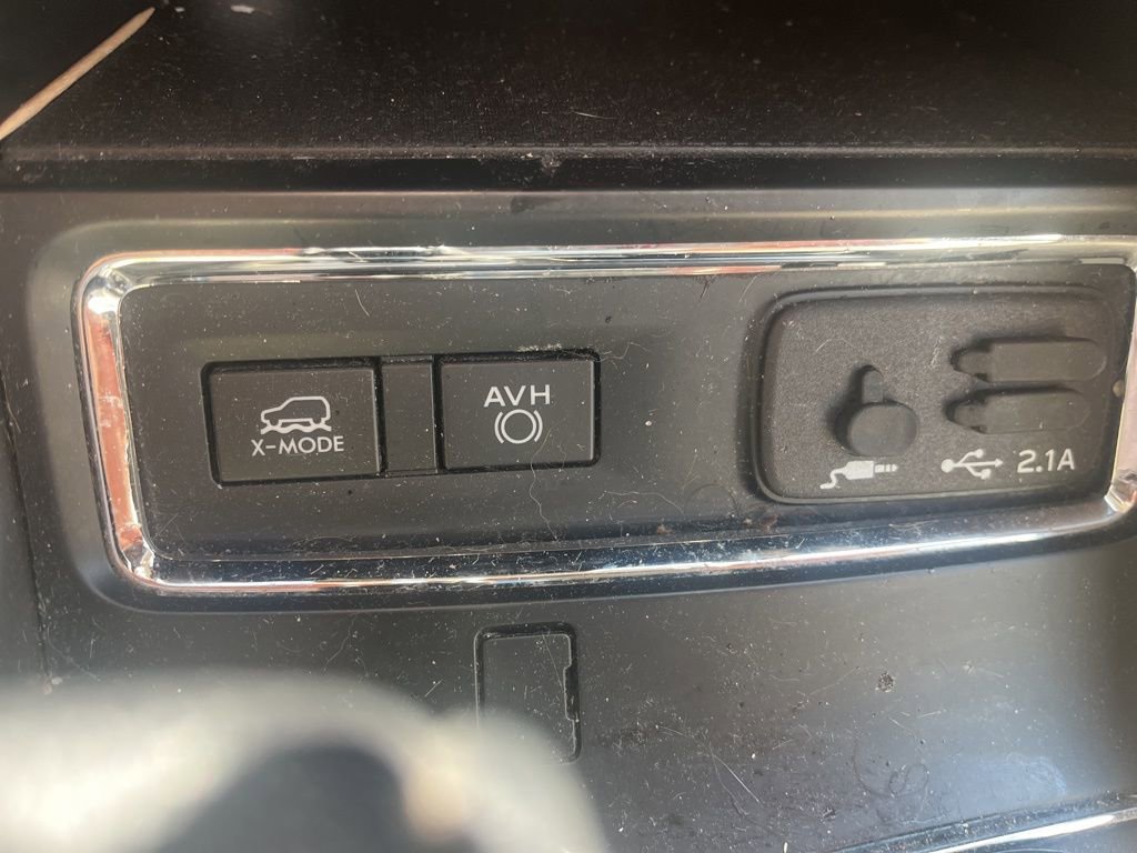 Used 2022 Subaru Ascent Limited w/ Technology Package image 19