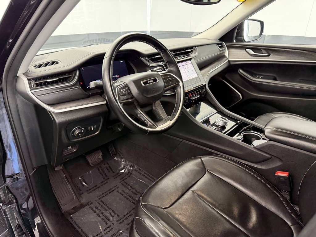 Used 2022 Jeep Grand Cherokee Limited image 40