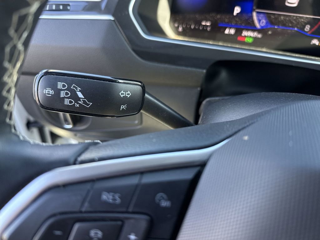 Certified 2023 Volkswagen Tiguan SE image 21