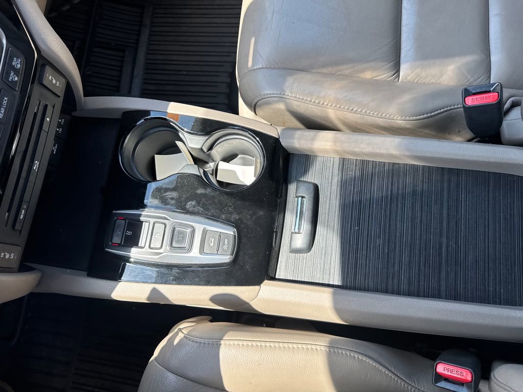 Used 2016 Honda Pilot Touring image 18