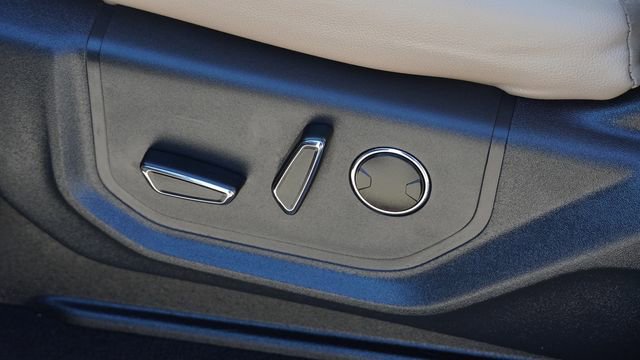 Used 2024 Ford Expedition Limited image 22