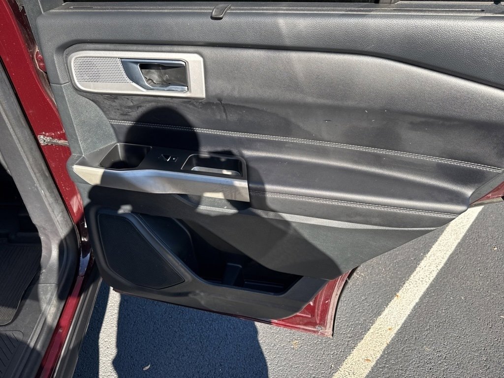 Used 2022 Ford Explorer Limited w/ Equipment Group 301A image 25