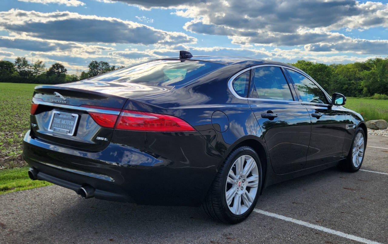 Used 2016 Jaguar XF Premium RWD image 4