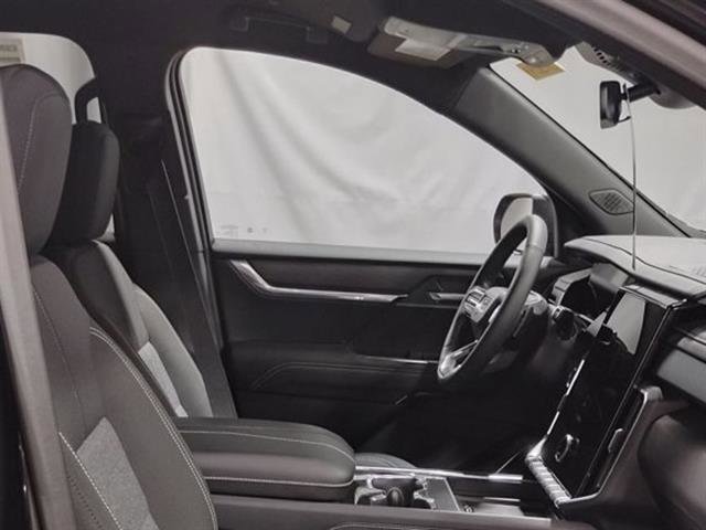 New 2025 GMC Acadia Elevation w/ Black Edition image 15