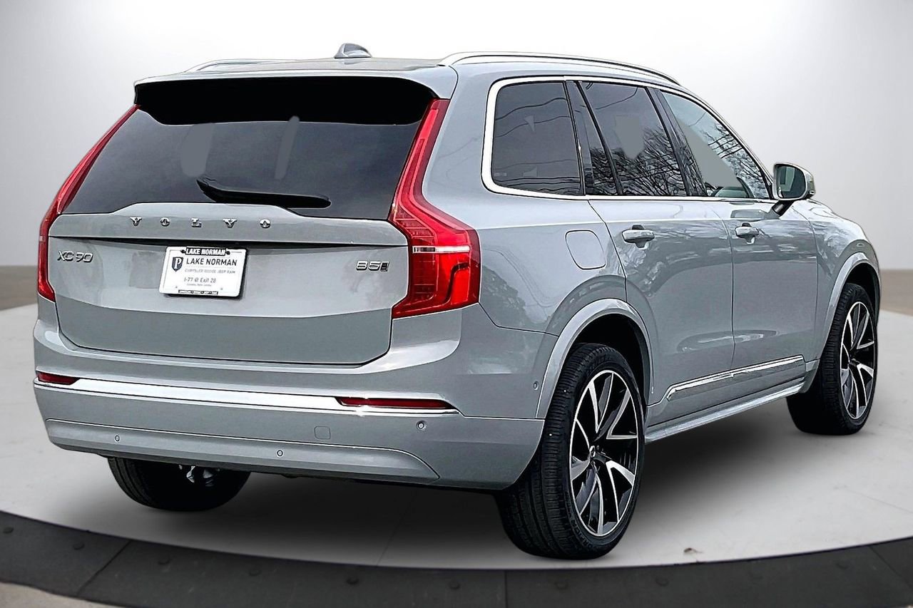 Used 2024 Volvo XC90 B5 Plus image 9