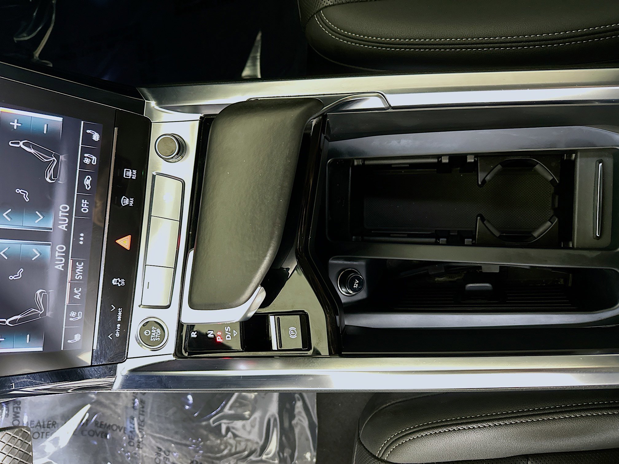 Used 2021 Audi e-tron Premium Plus w/ Premium Plus Package image 22