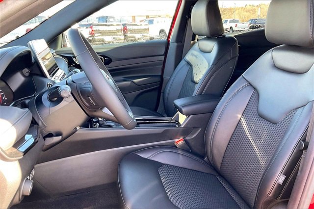 New 2026 Jeep Compass Latitude image 9