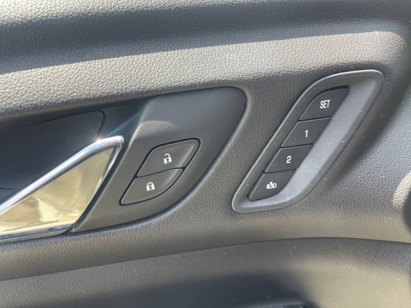 Used 2022 GMC Acadia SLT w/ Elevation Edition FWD image 27