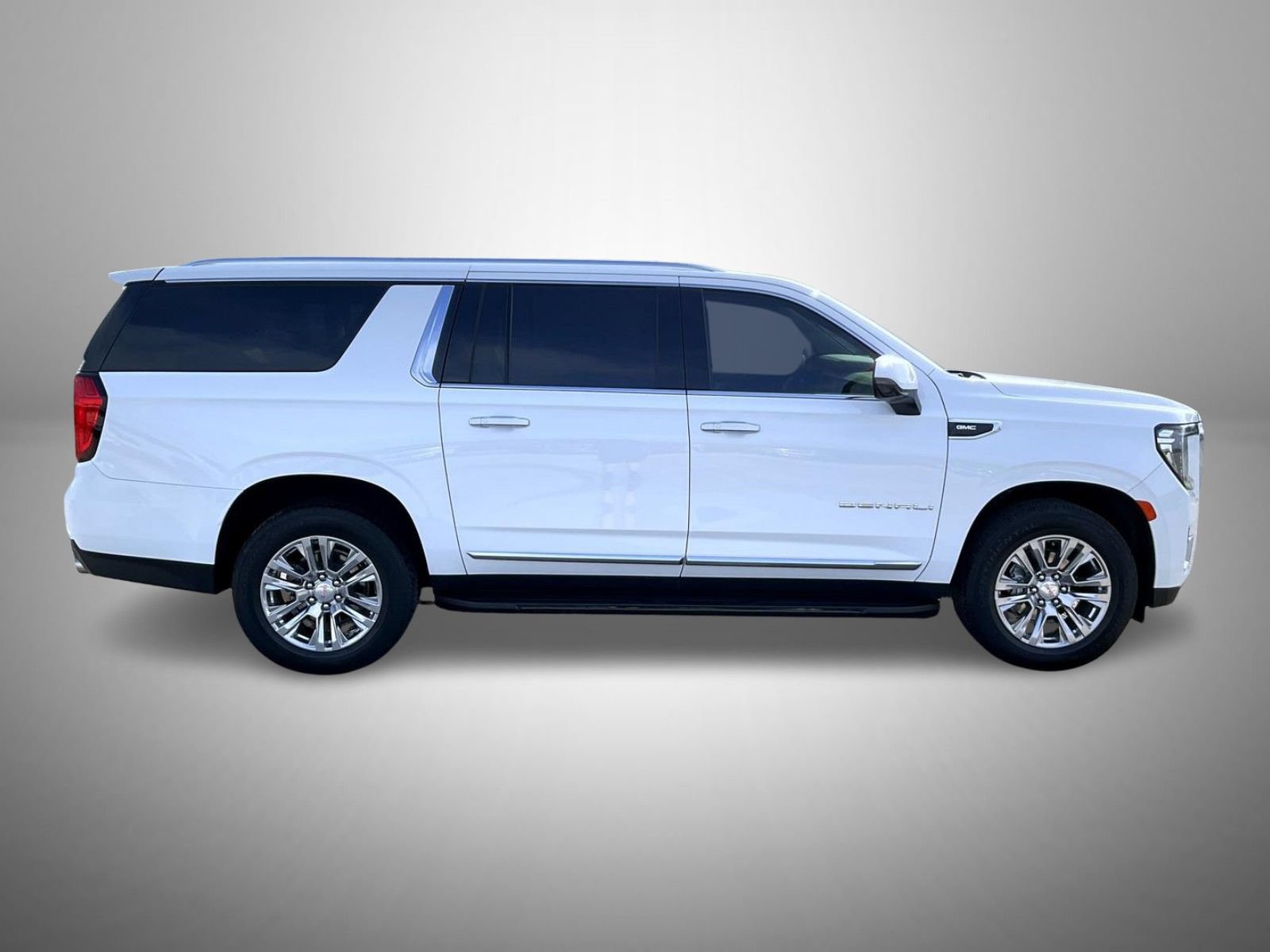 Certified 2023 GMC Yukon XL Denali AWD/4WD image 4