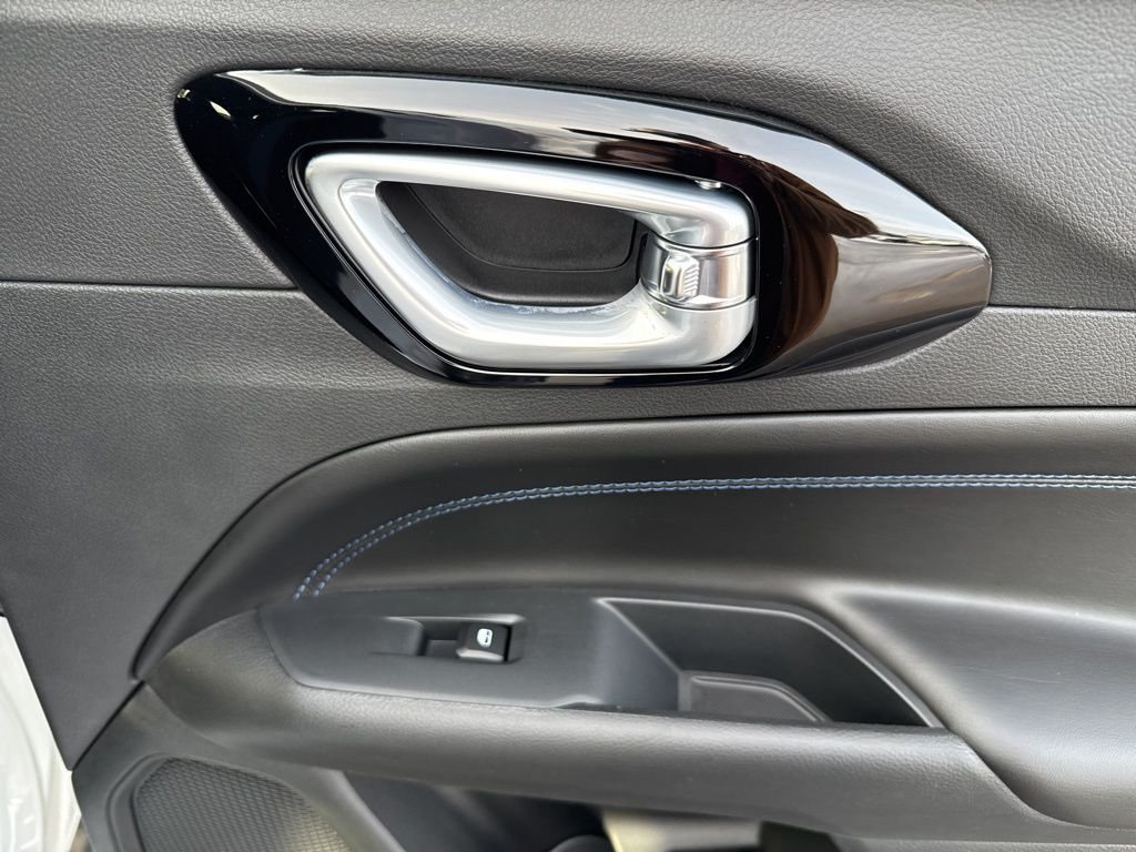 New 2026 Jeep Compass Latitude AWD/4WD image 21