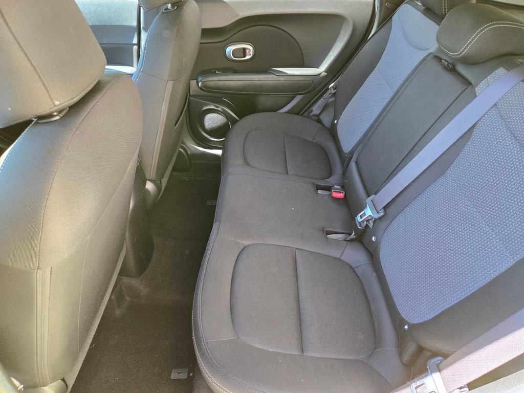 Used 2018 Kia Soul + image 7