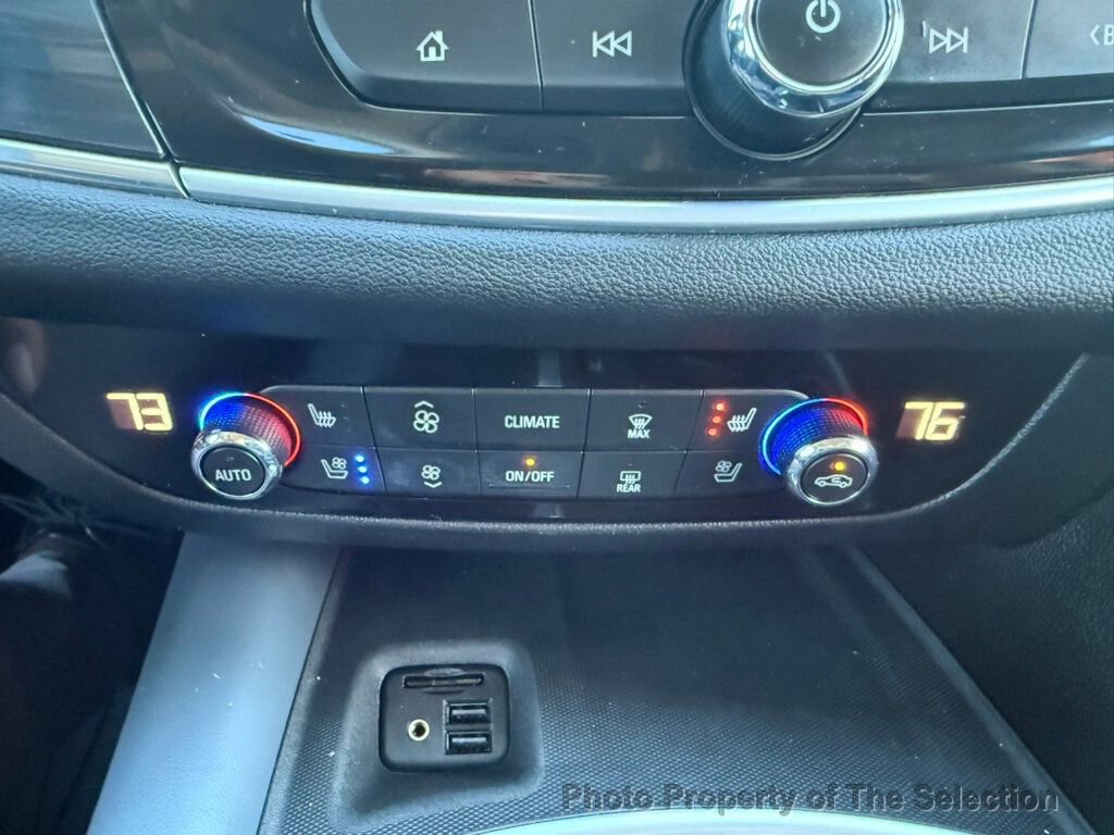 Used 2021 Buick Enclave Premium w/ Sun and Sites Package image 30