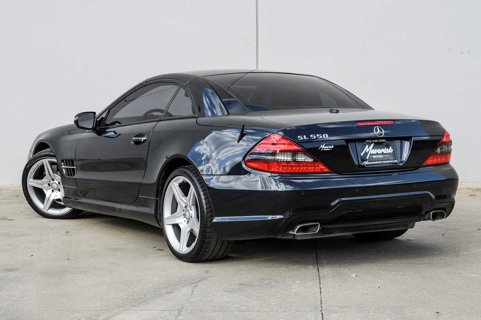 Used 2011 Mercedes-Benz SL 550 image 10