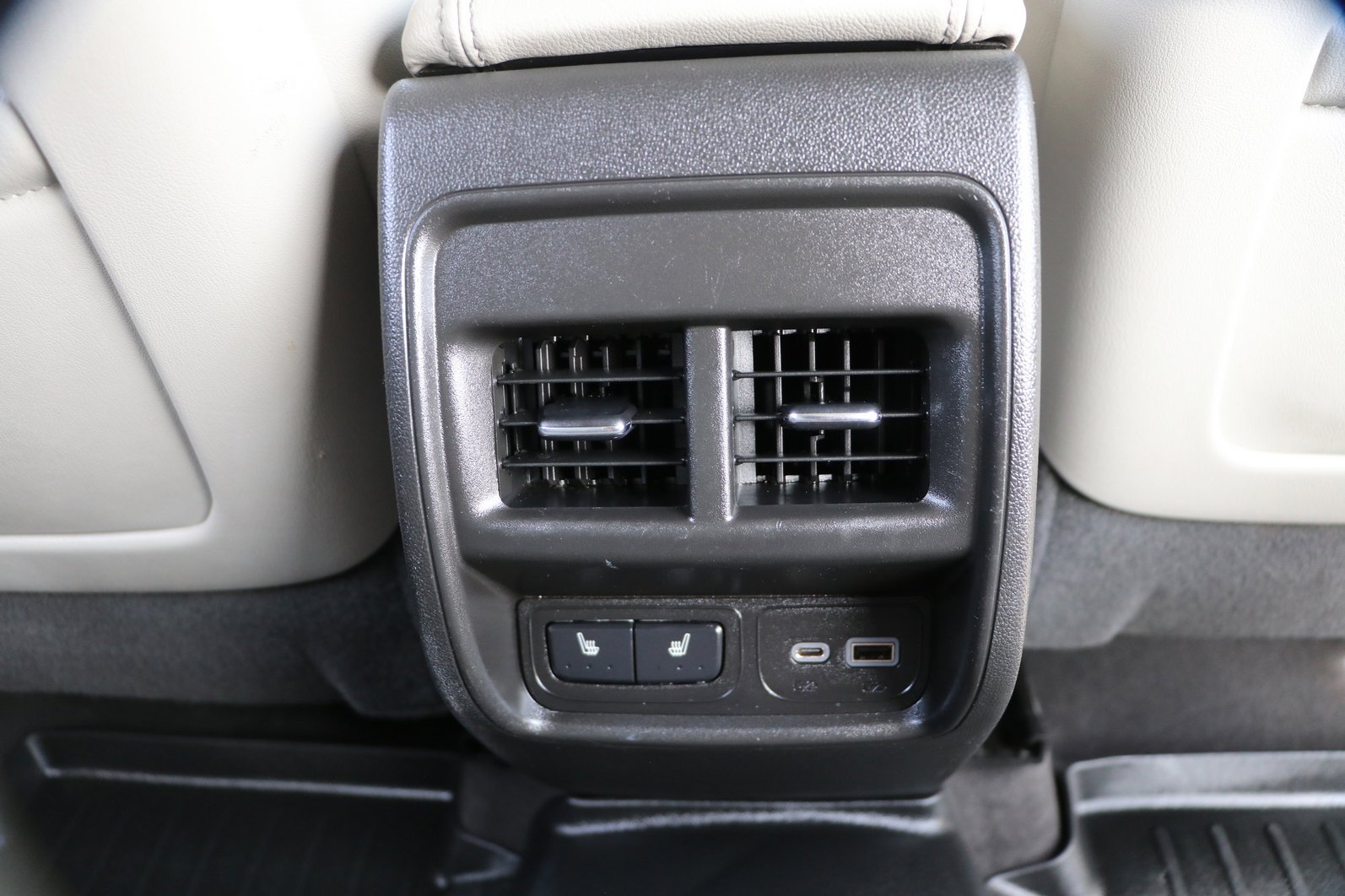 Used 2019 Cadillac XT4 Premium Luxury w/ Driver Assist Package FWD image 31