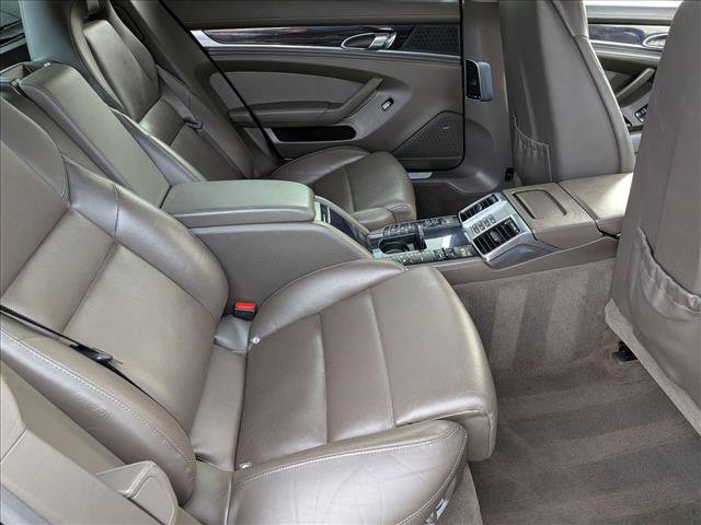 Used 2014 Porsche Panamera 4S Executive image 21