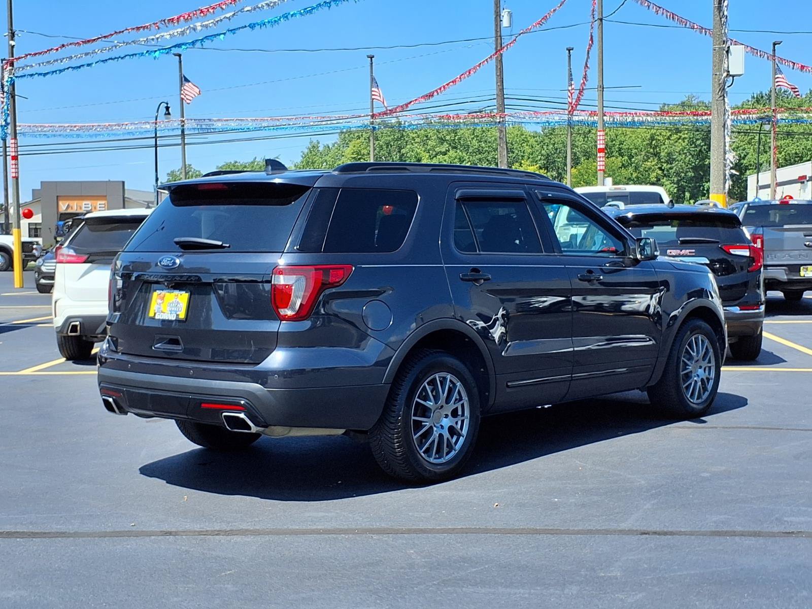 Used 2017 Ford Explorer Sport AWD/4WD image 2