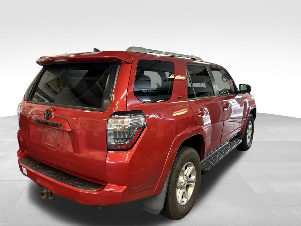 Used 2017 Toyota 4Runner SR5 AWD/4WD image 5