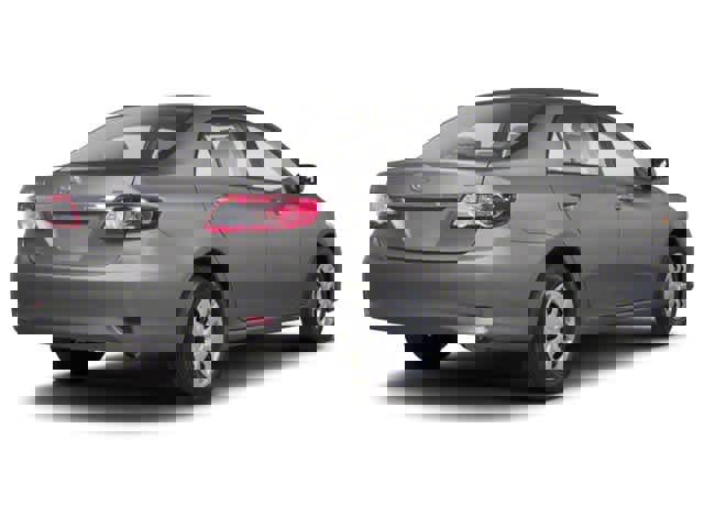 Used 2013 Toyota Corolla LE image 2