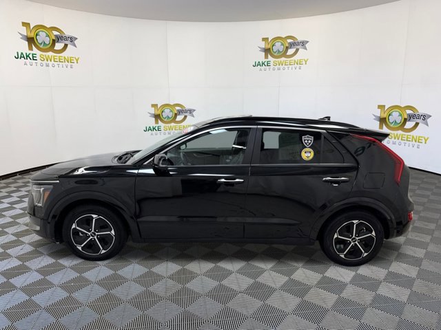 Used 2023 Kia Niro SX image 6