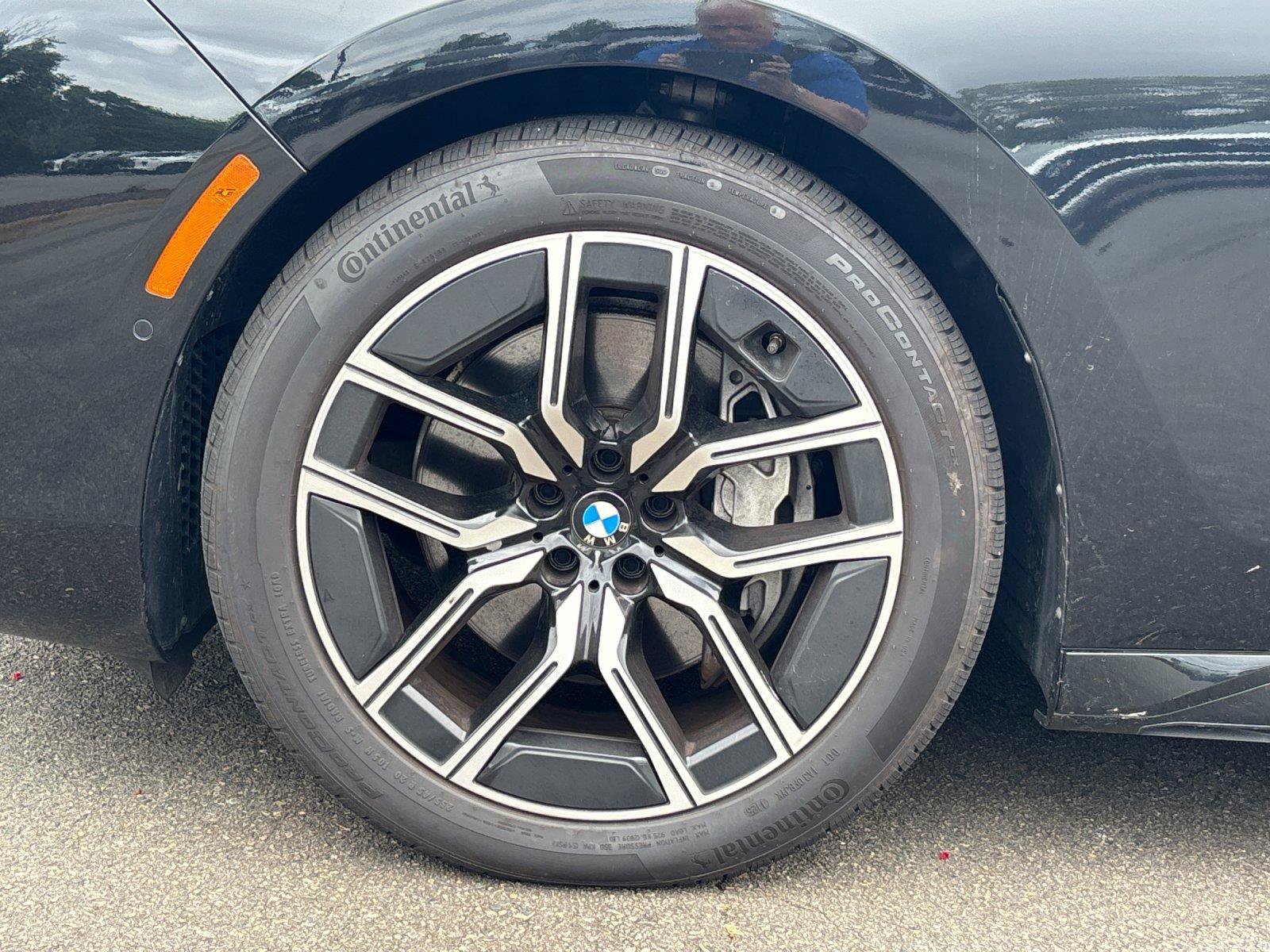 Used 2024 BMW 740i RWD image 9