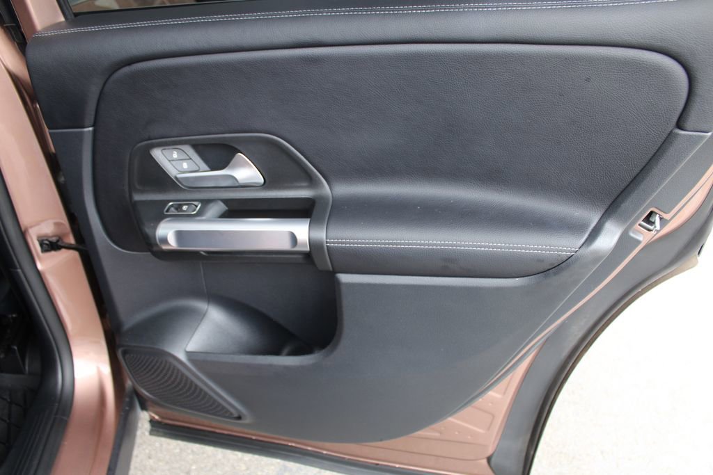 Used 2022 Mercedes-Benz GLB 250 4MATIC image 52
