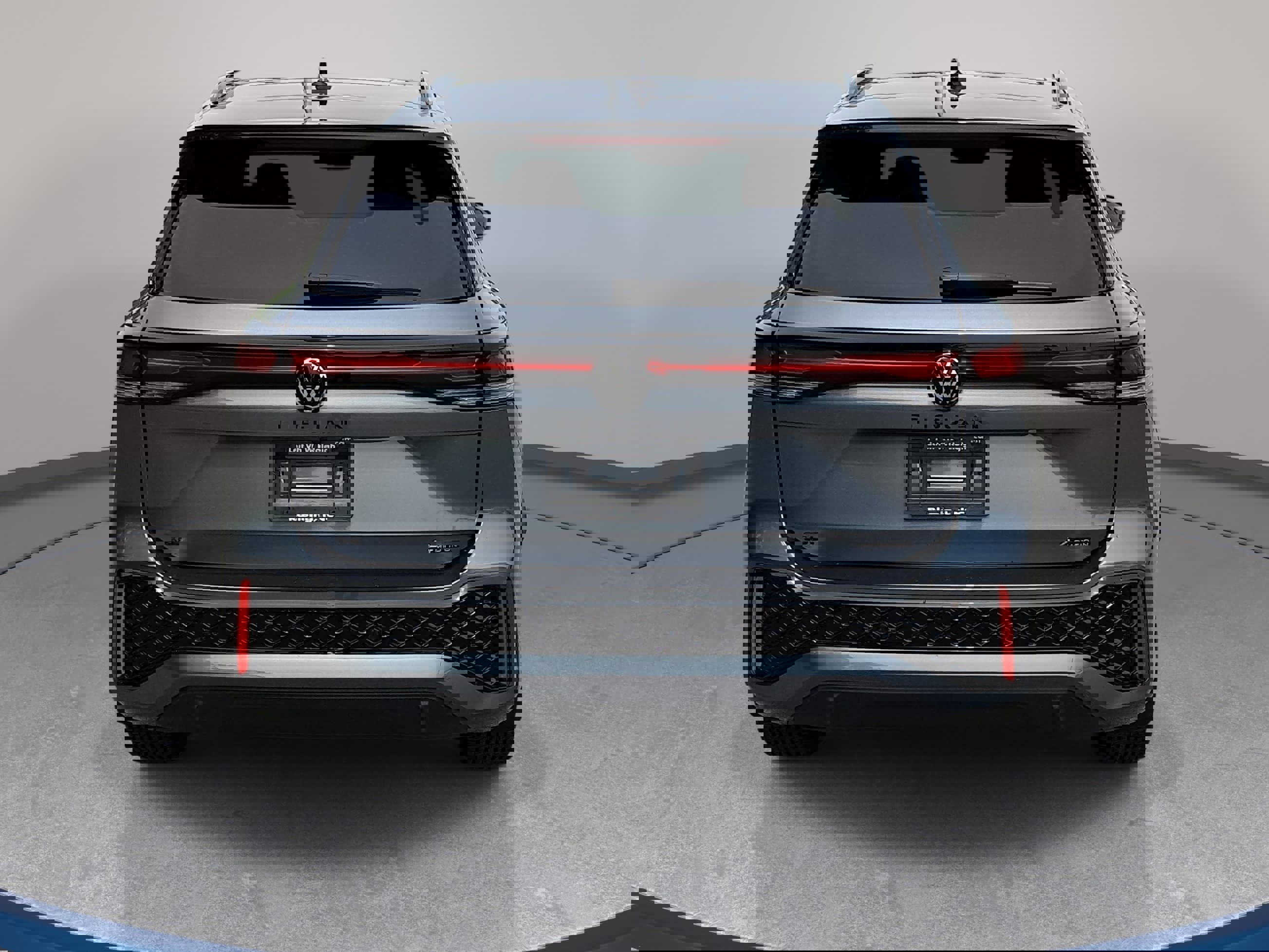 Used 2025 Volkswagen Tiguan SE R-Line image 6