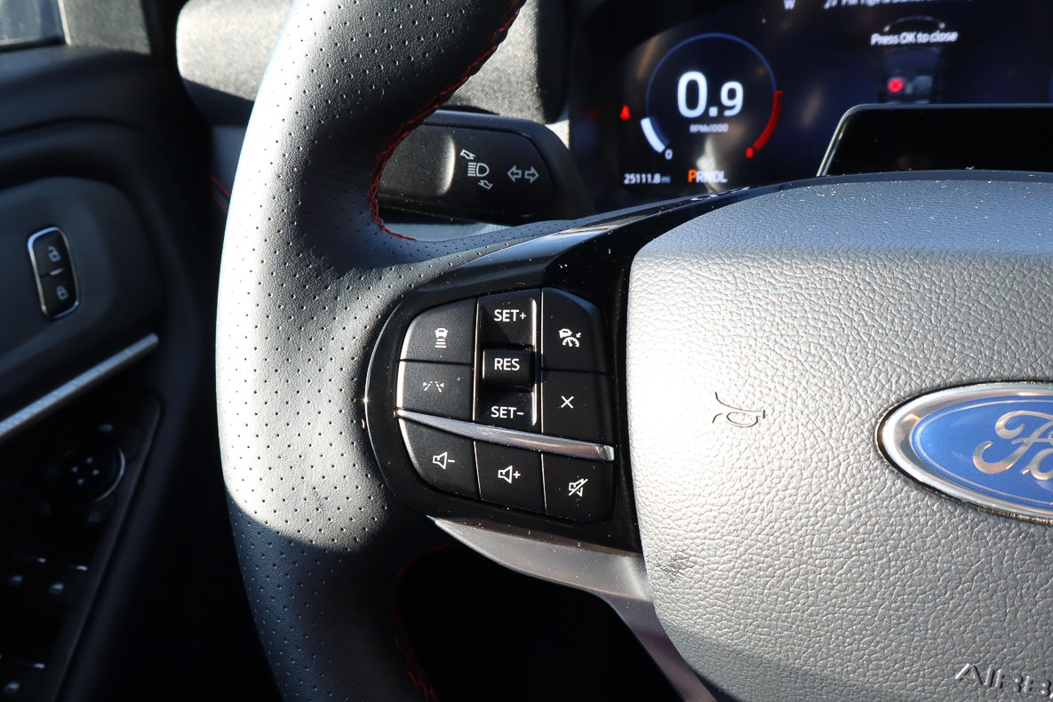 Used 2025 Ford Explorer ST-Line w/ ST-Line Street Pack image 29