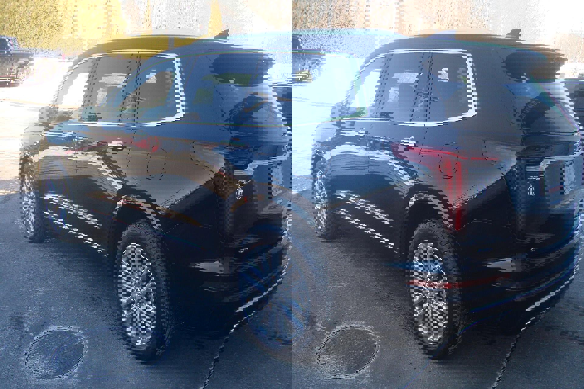 Used 2023 Cadillac XT6 Premium Luxury w/ Technology Package image 6