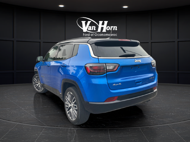 Used 2022 Jeep Compass Limited w/ Elite Group AWD/4WD image 5