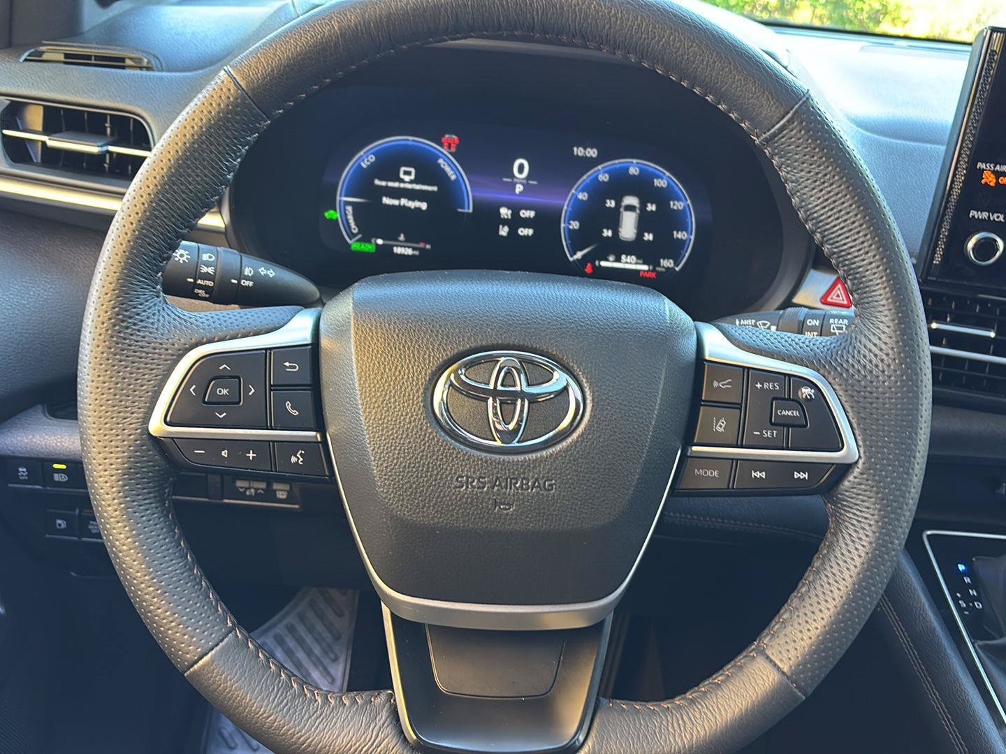 Used 2025 Toyota Sienna Limited AWD/4WD image 27
