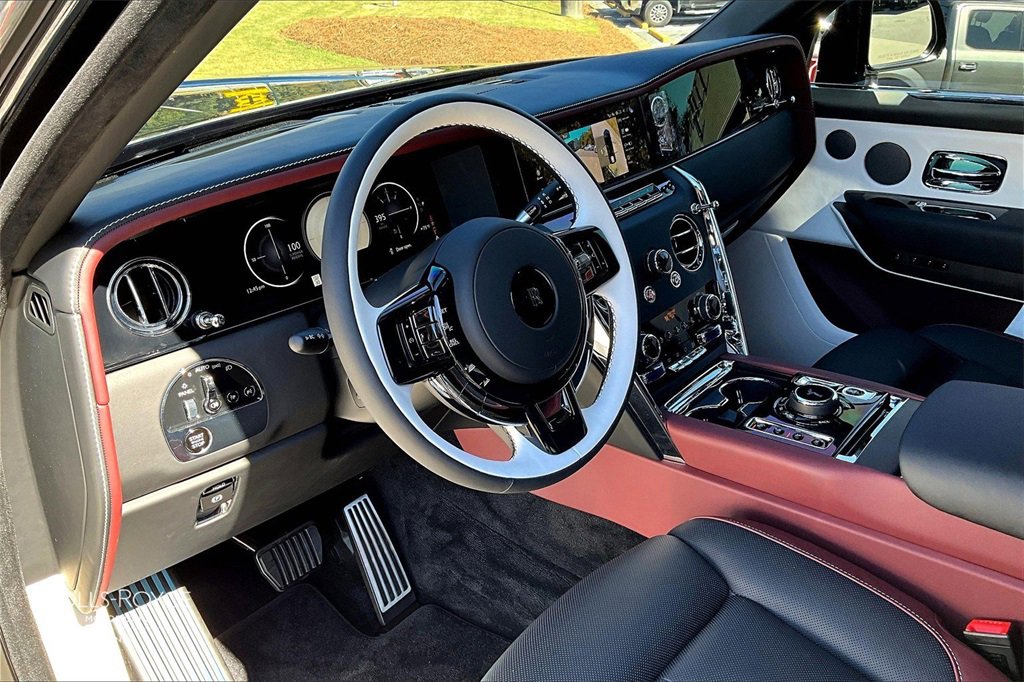 New 2026 Rolls-Royce Cullinan image 6