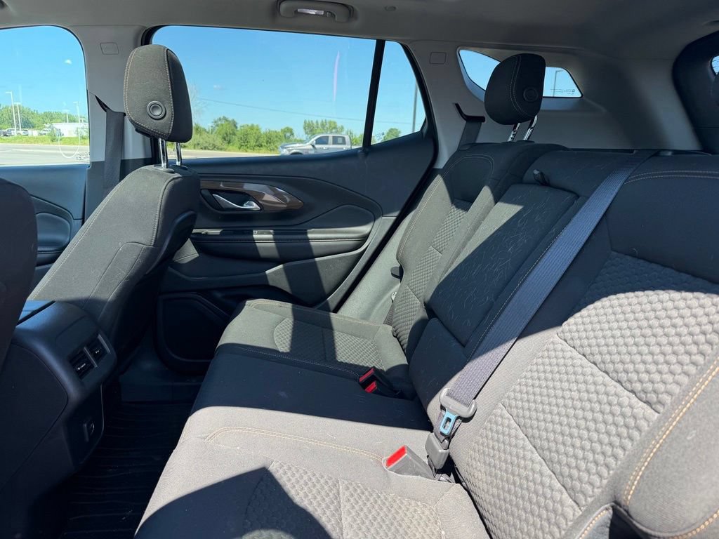 Used 2020 GMC Terrain SLE w/ Driver Convenience Package FWD image 16