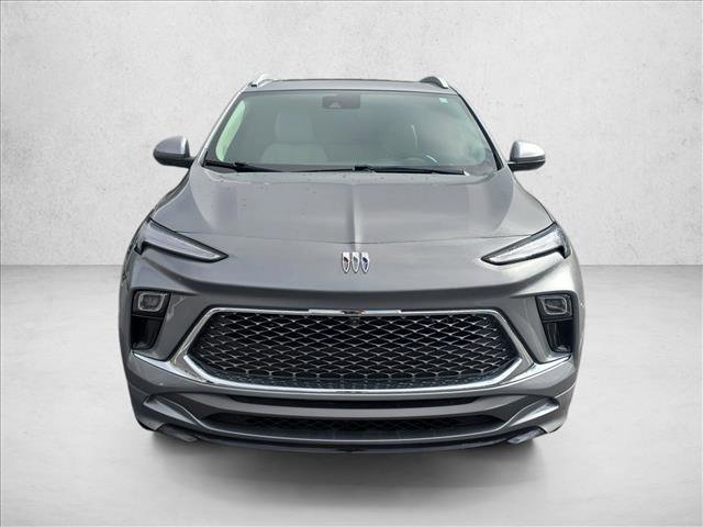 Used 2024 Buick Encore GX Avenir w/ Avenir Technology Package image 2
