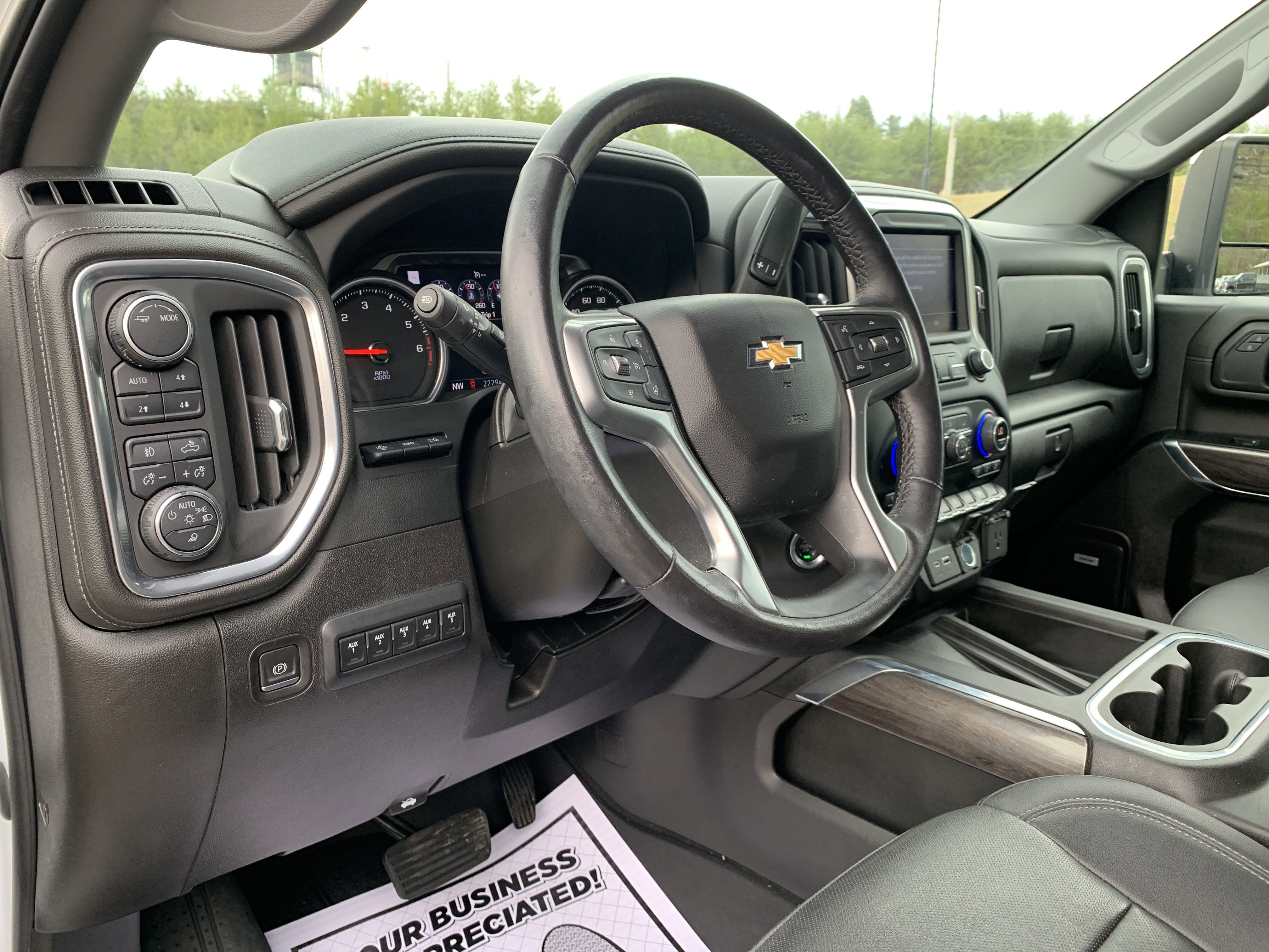 Used 2022 Chevrolet Silverado 3500 LTZ w/ LTZ Convenience Package image 27