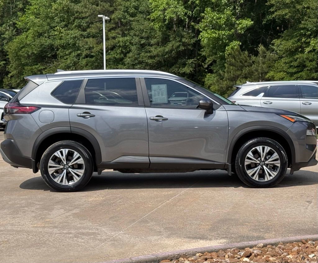 Used 2023 Nissan Rogue SV w/ SV Premium Package FWD image 10