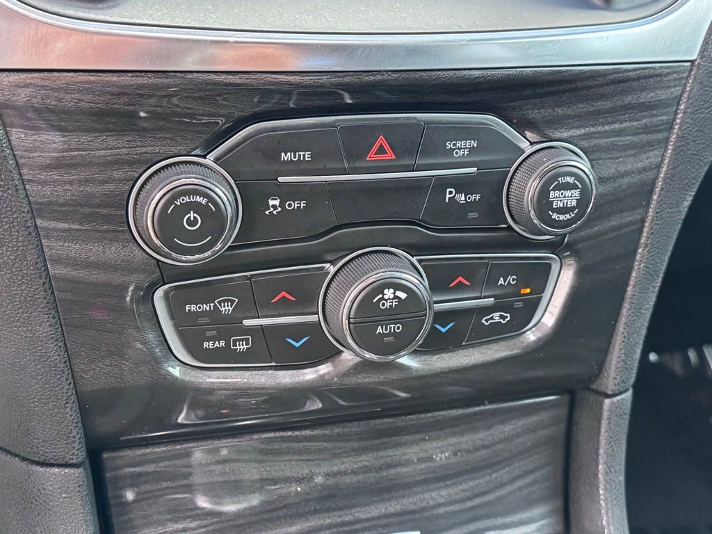 Used 2021 Chrysler 300 Touring L image 20