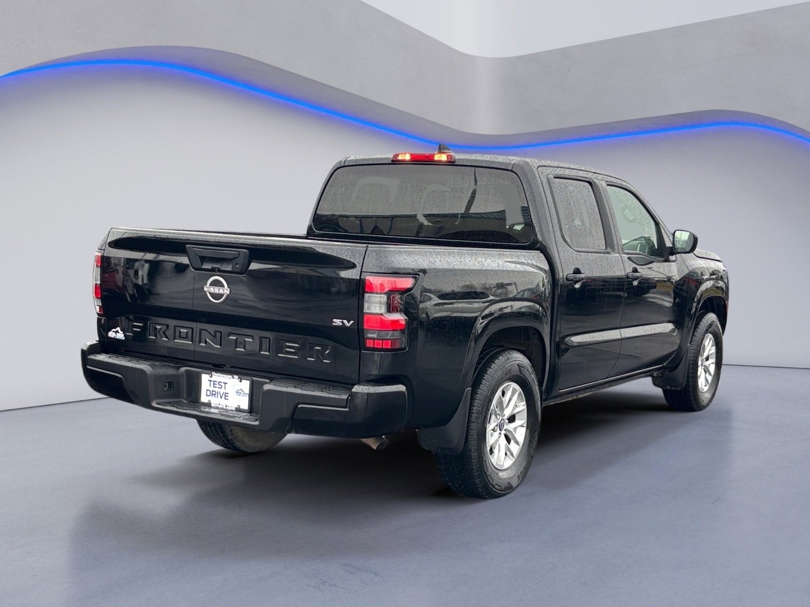 Used 2024 Nissan Frontier SV image 12