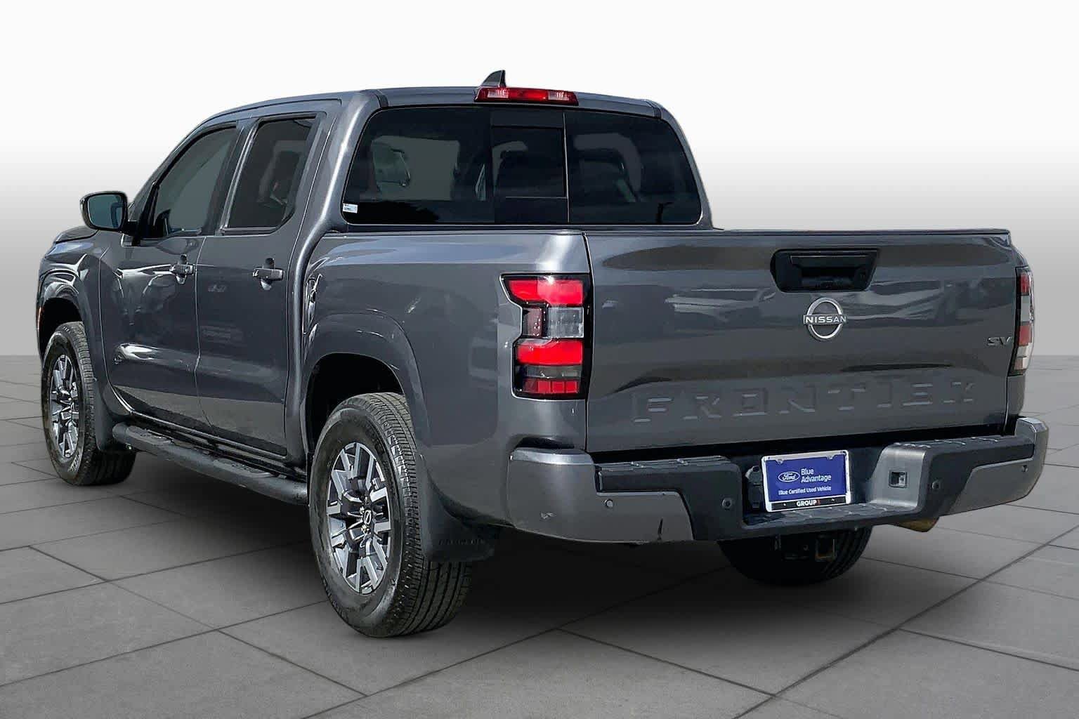 Used 2023 Nissan Frontier SV w/ SV Convenience Package RWD image 12