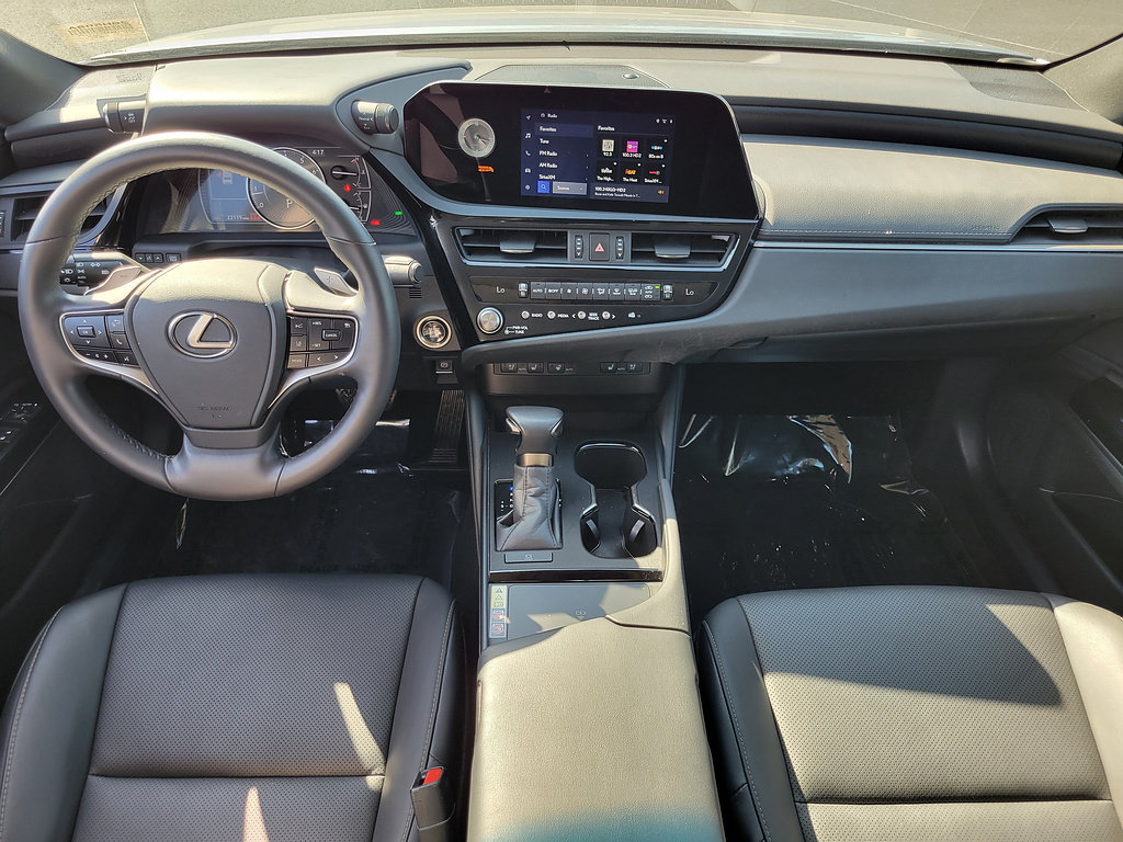 Used 2024 Lexus ES 350 w/ Premium Package FWD image 8