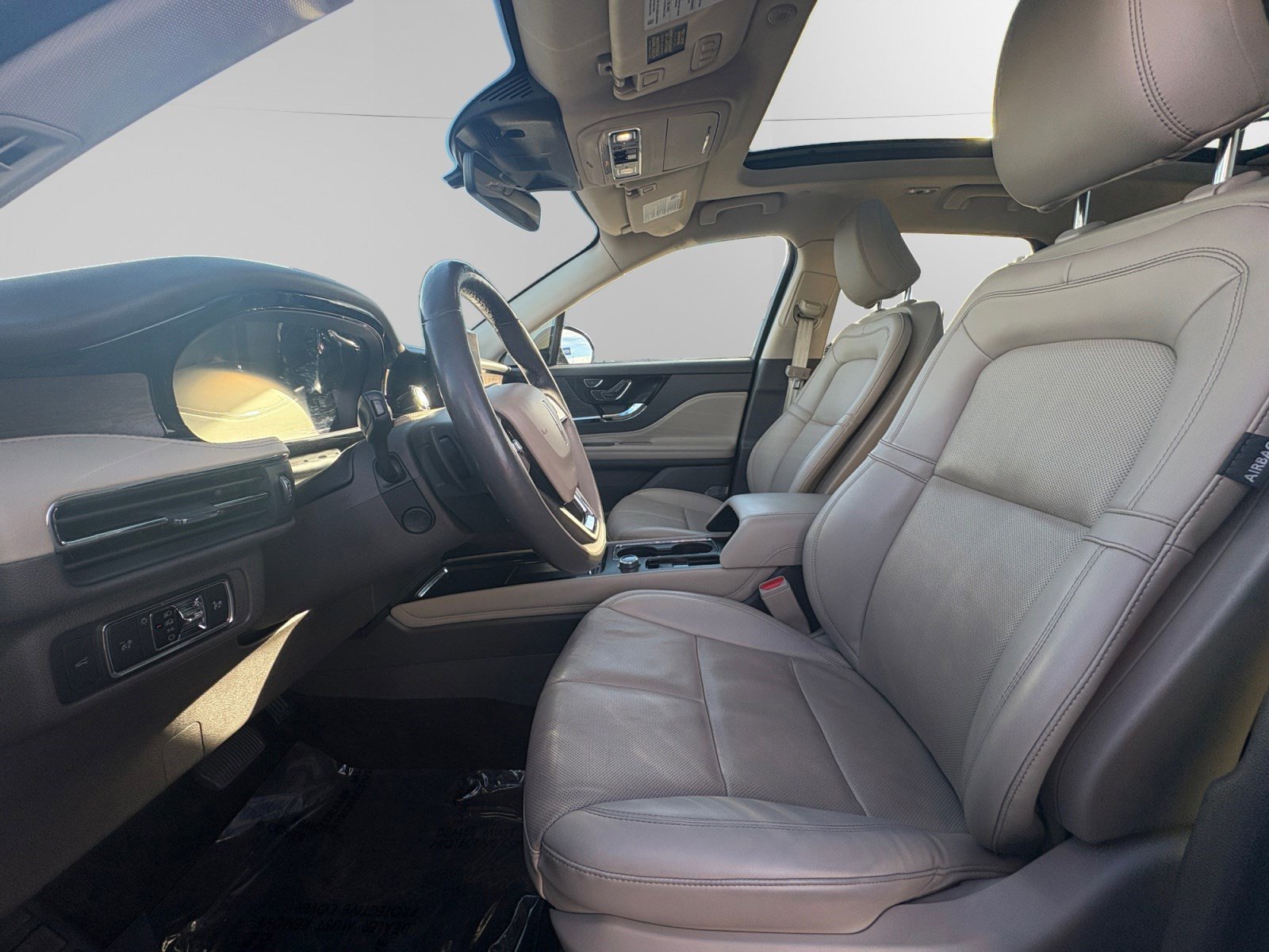 Certified 2022 Lincoln Corsair Reserve image 9